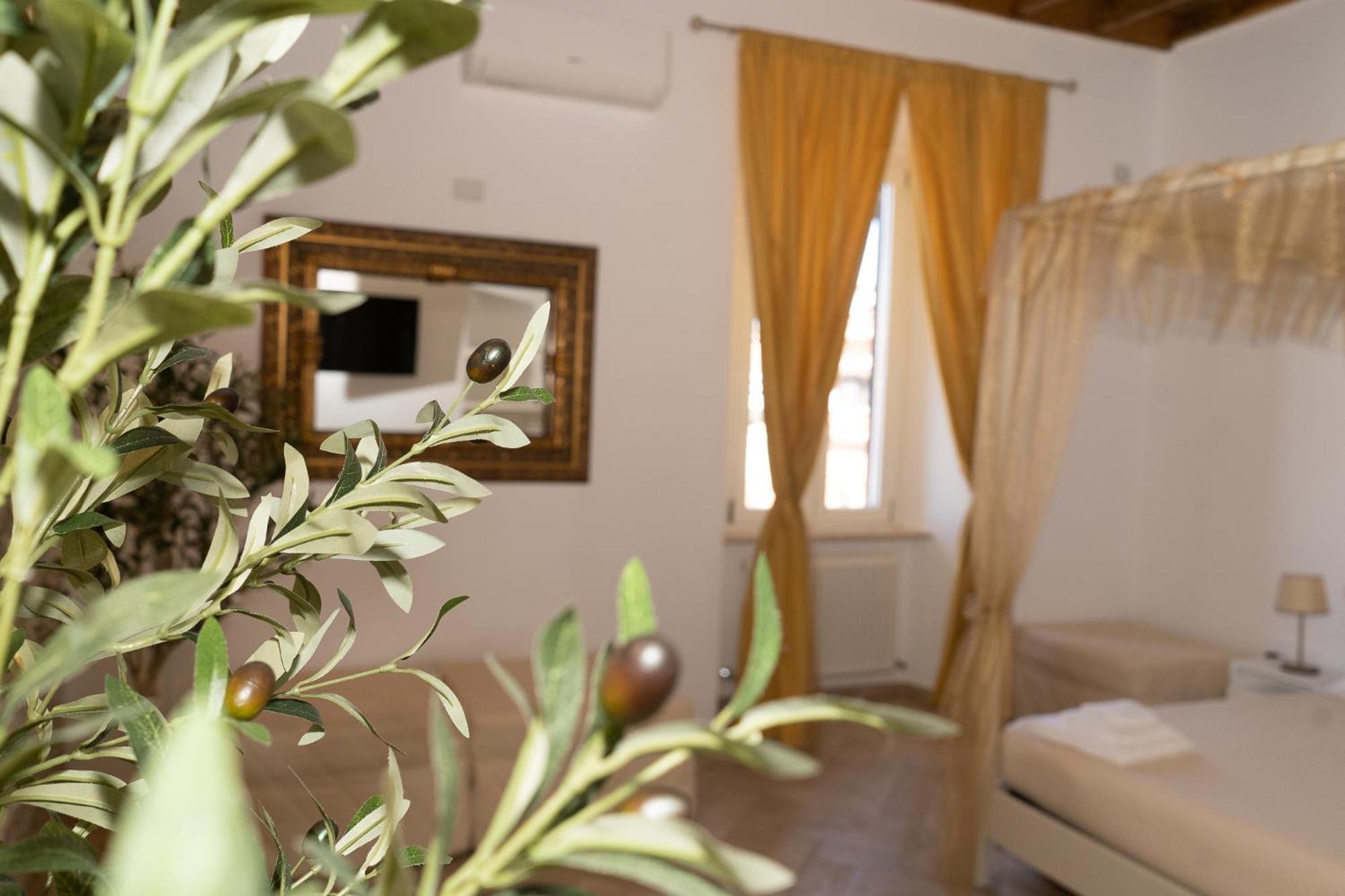 Le Boutique Luxury Rooms Diffused In Historic Center Fiumicino Ngoại thất bức ảnh