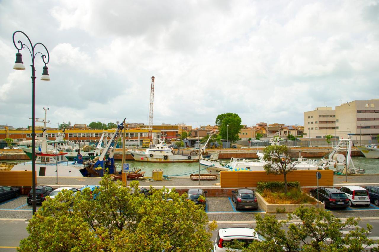 Le Boutique Luxury Rooms Diffused In Historic Center Fiumicino Ngoại thất bức ảnh